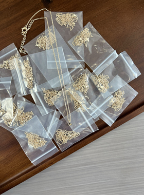 小蝴蝶吊坠项链女新款简约高级感饰品bm风同款平替精致细链锁骨链