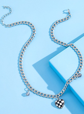 黑白爱心简约棋盘格项链钛钢女