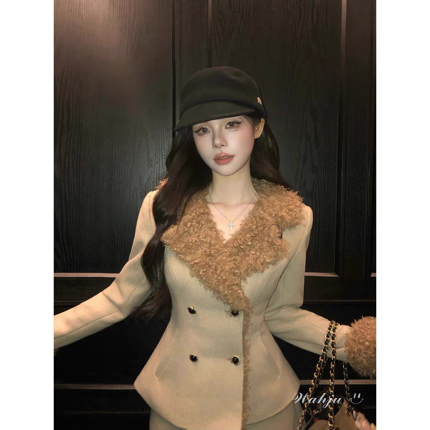 冬季复古富家千金小香风皮毛一体双排扣呢子外套半身裙时尚两件套,淘宝优惠券,粉丝福利购,淘宝优惠卷