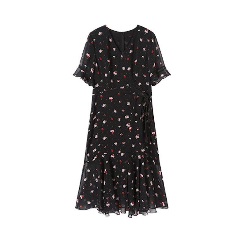  易崴迅服饰连衣裙