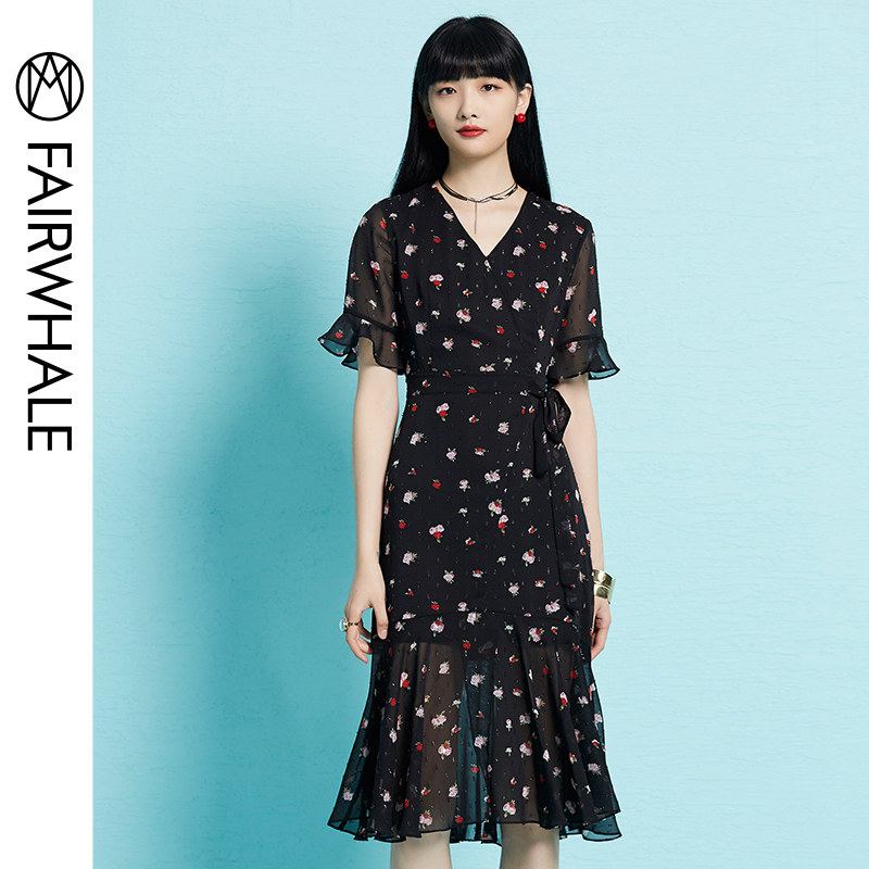  易崴迅服饰连衣裙