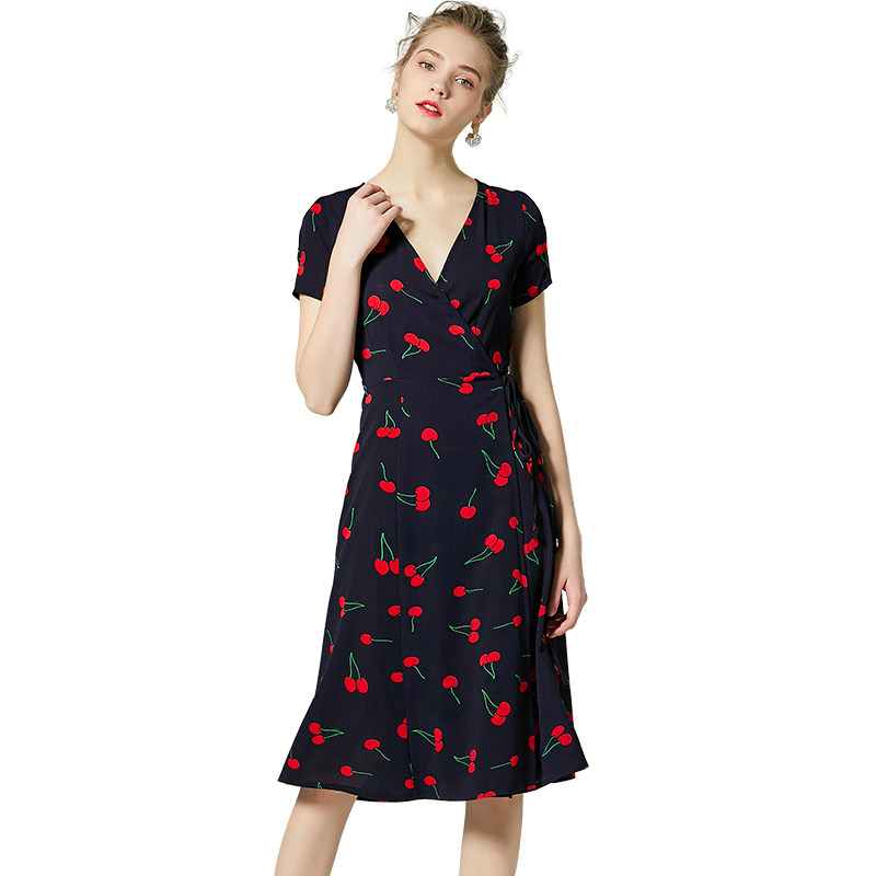 2020年夏季新款v领气质樱桃印花 沫加连衣裙