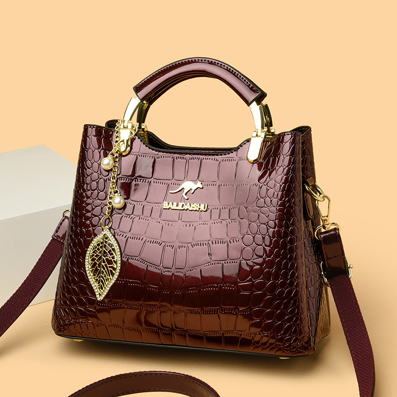 潮真皮妈妈包2025新款时尚鳄鱼纹大气中年女士包包轻奢品牌手提包,淘宝优惠券,粉丝福利购,淘宝优惠卷