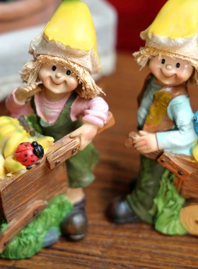 个性庭院香蕉娃娃树脂卡通摆件