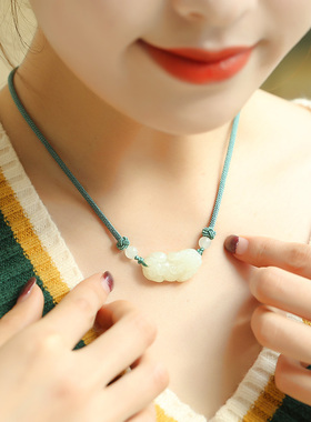 和田玉貔貅红绳编织项链