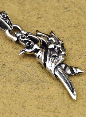 泰国进口男朋克哥特骷髅头标志海盗旗帜大刀泰银吊坠925纯银挂件