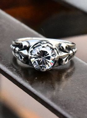 男士嘻哈锚花皇冠造型包边镶嵌大颗黑白钻泰银戒925纯银潮款指环