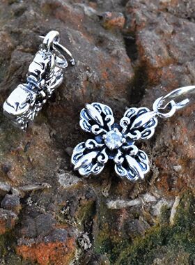 进口男女款镶钻十字架复古挂坠