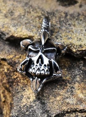 泰国进口男女朋克哥特款地狱之手鬼爪骷髅头泰银吊坠925纯银挂件