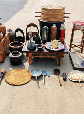 怀旧70-80年代农村厨房铁锅蒸笼水桶面条机老水缸菜板菜厨老物件