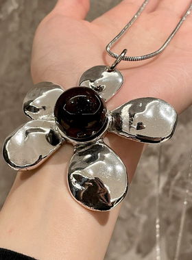 韩系复古做旧斑驳银色花朵吊坠夸张时髦ins长款项链毛衣链女