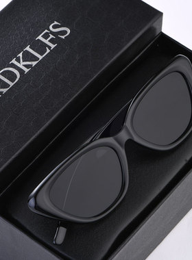 辣妹潮男欧美墨镜炸街蹦迪