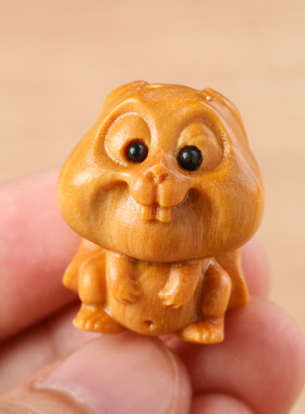硕亨绿檀木雕生肖兔子吊坠