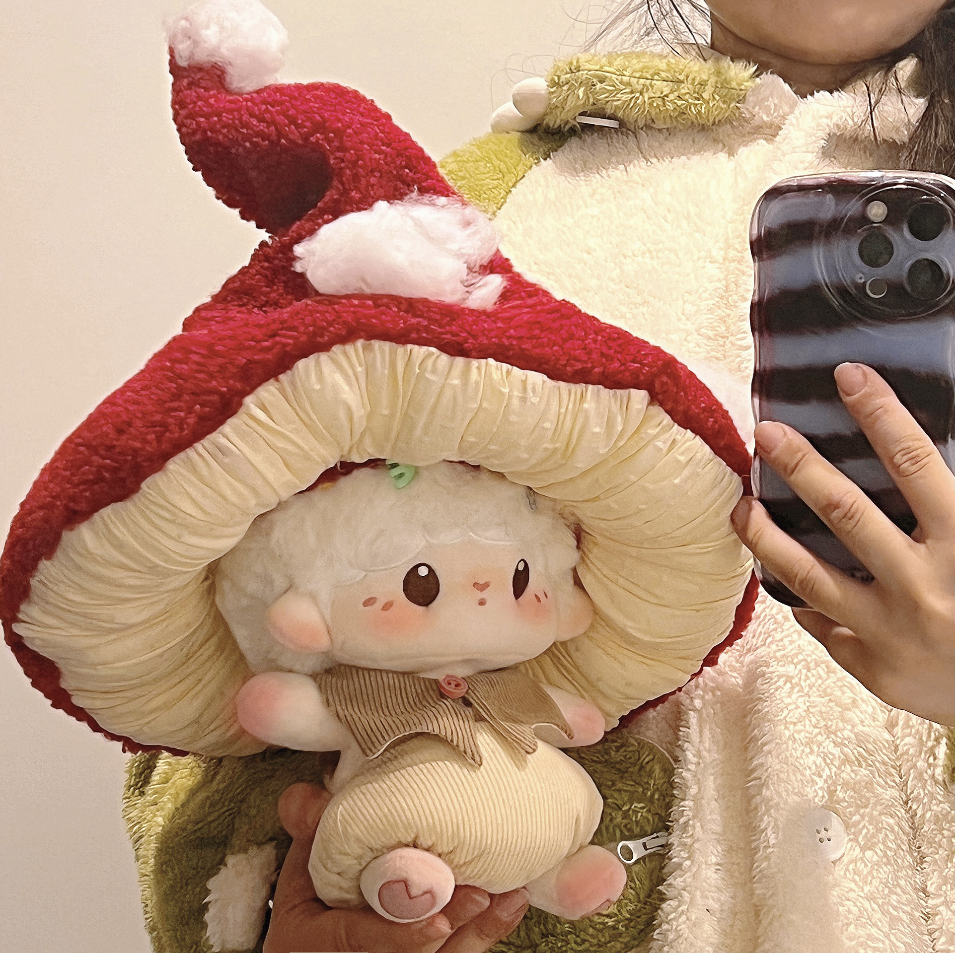 养了DOLL 现货 正版20cm蘑菇系列套装毛绒帽子娃衣可爱棉娃玩偶 - 图0