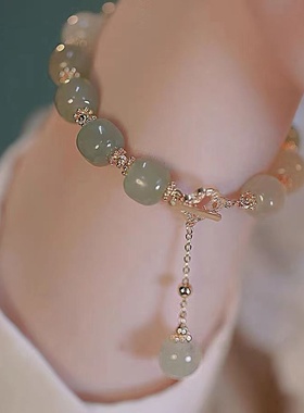 ins~小红书国风闺蜜手链女款铃铛吊坠仿田钰手镯复古福牌手串饰品