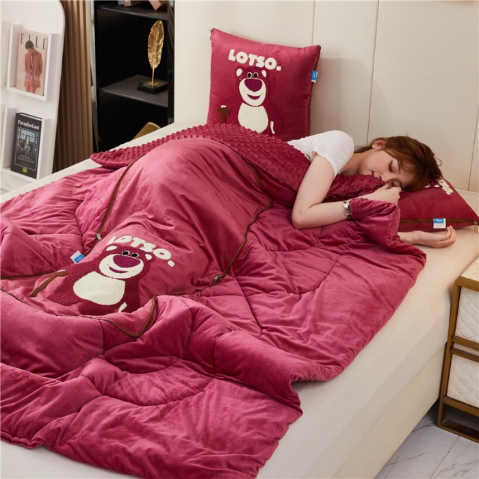 2024新款迪士尼草莓熊抱枕被子两用枕头四季通用汽车午睡空调毯子 - 图2