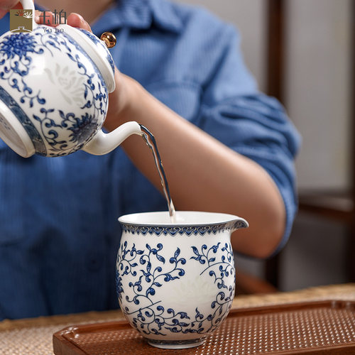 景德镇陶瓷茶壶茶杯套装中式青花玲珑瓷器字器汉字杯茶具高端礼盒 - 图1