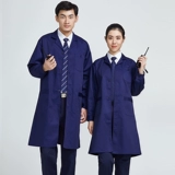 Синий пальто с длинными серыми лабораторными рабочими услугами