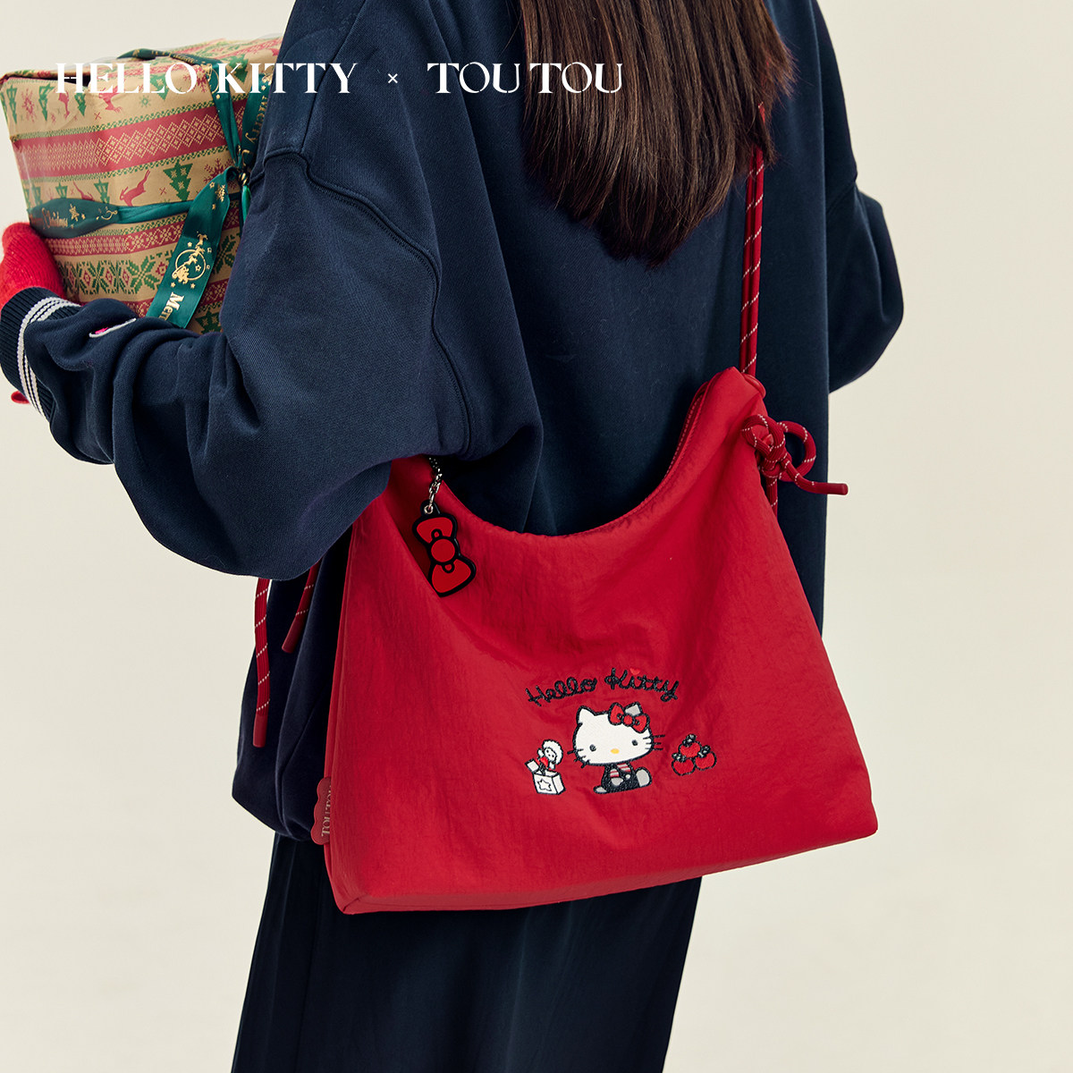 本命年礼物TOUTOUhellokitty凯蒂猫红色帆布托特包大容量斜挎包女,淘宝优惠券,粉丝福利购,淘宝优惠卷