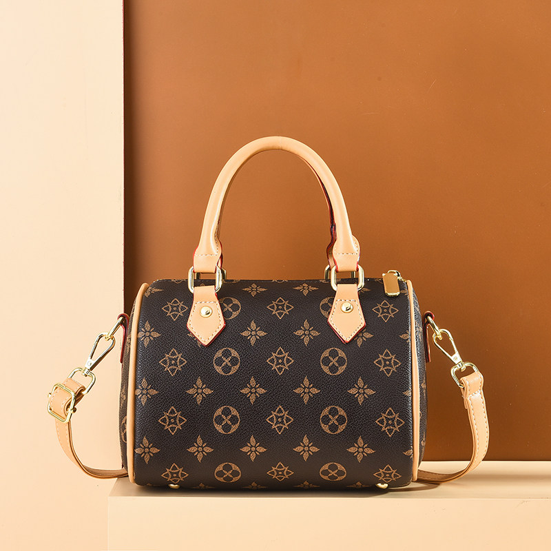 女士2021夏新款波士顿百搭斜挎包 auxo女士包袋