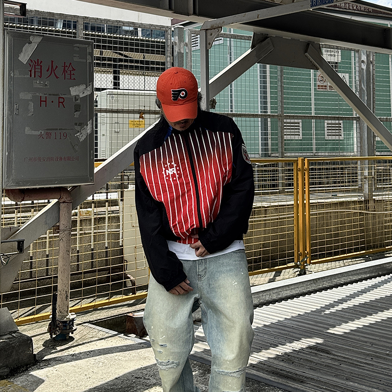 白鹤大人春秋立领刺绣渐变拼色冲锋衣男女户外嘻哈撞色机能风夹克 - 图2