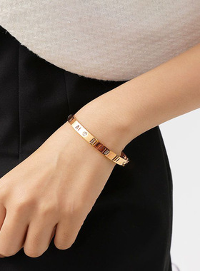 镂空手镯炫小虫钛钢欧美女