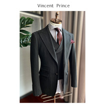 The grooms suit suit three sets of business sashimi wedding gown Korean version casual light lavish grey striped suit man