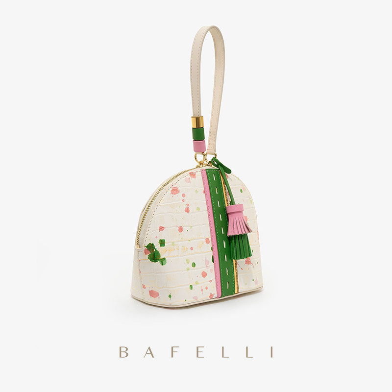 今年流行2022新款个性流苏斜挎包 芭菲丽女士包袋