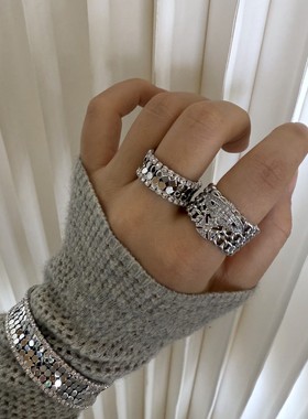 轻奢小众戒指手镯博主同款镶钻宽版百搭高级感土星开口食指指环女