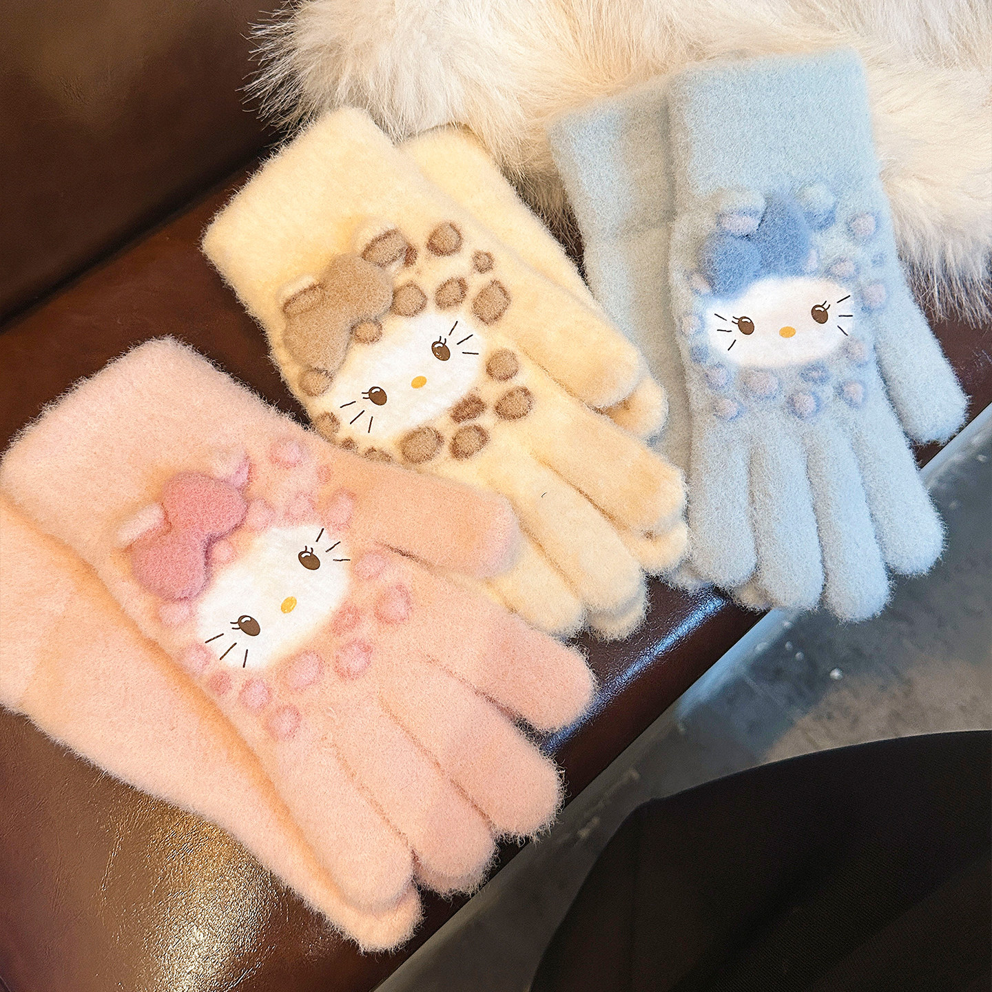 可爱粉色Kitty猫毛绒五指手套女冬季保暖防风防寒骑行学生可触屏,淘宝优惠券,粉丝福利购,淘宝优惠卷