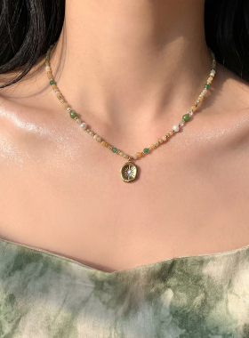 新中式绿色串珠太阳花吊坠项链