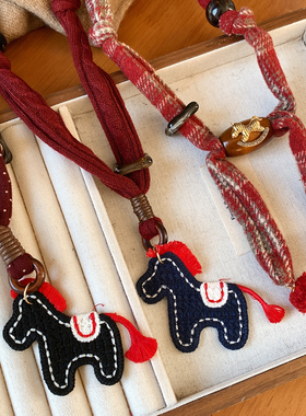 红色毛线针织小马抽拉项链女韩系