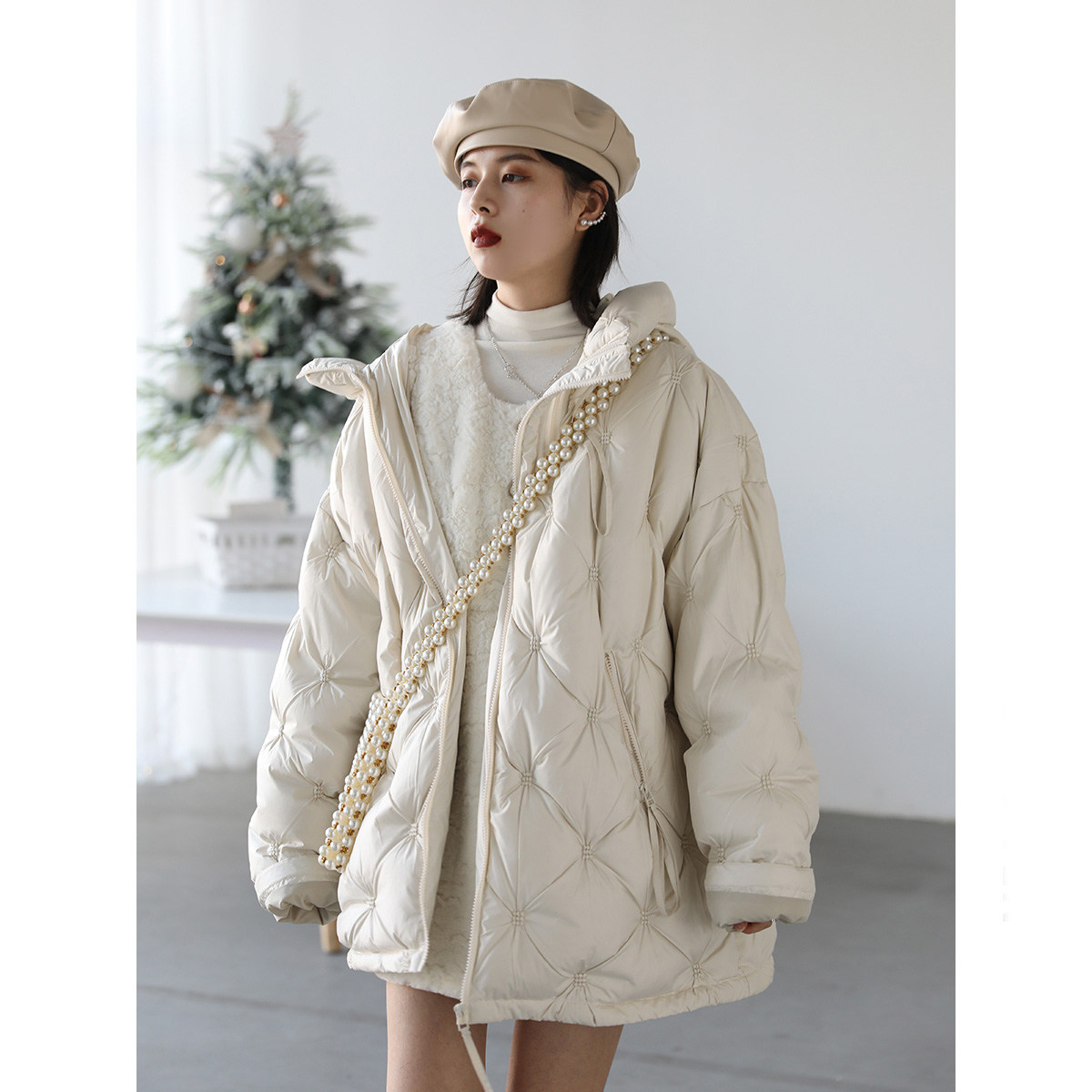 【一方服饰】白色宽松连帽菱格90白鸭绒羽绒服女冬季加厚保暖外套,淘宝优惠券,粉丝福利购,淘宝优惠卷