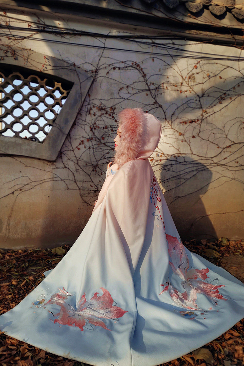 陛下兰他惜原创汉服大毛领女九尾狐 陛下兰他惜汉服