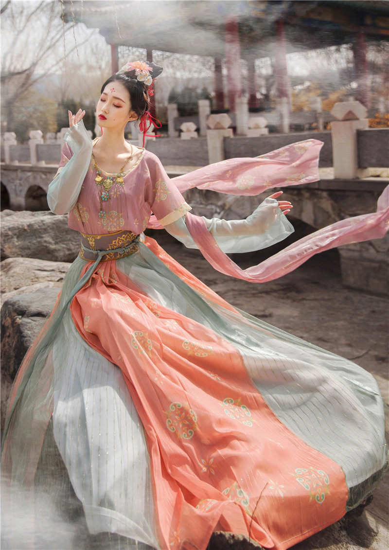 陛下兰他惜原创日常新款琵琶行汉服 陛下兰他惜汉服