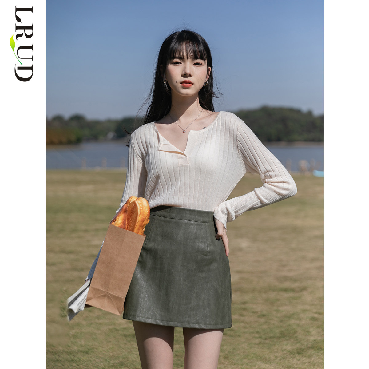 lrud女春装2022年新款学生包臀裙子 lrud半身裙
