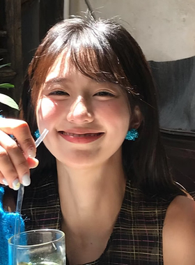 我宣布！蓝色耳钉就是春夏代表色