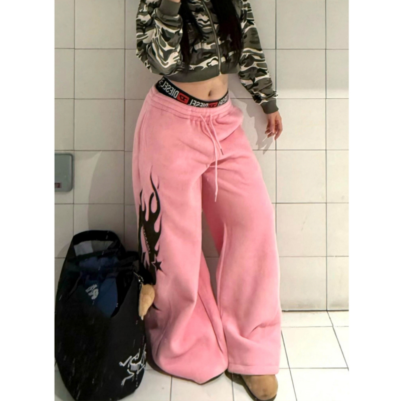 大码胖mm美式粉色火焰刺绣休闲卫裤女秋冬加绒加厚宽松阔腿拖地裤 - 图1