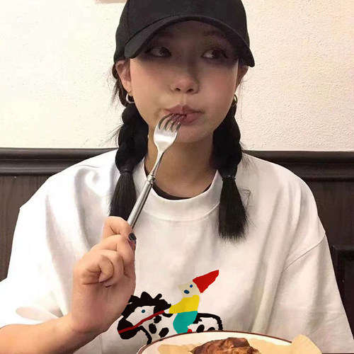 The old man rides a horse 小众学生情侣款百搭宽松设计短袖T恤 - 图2