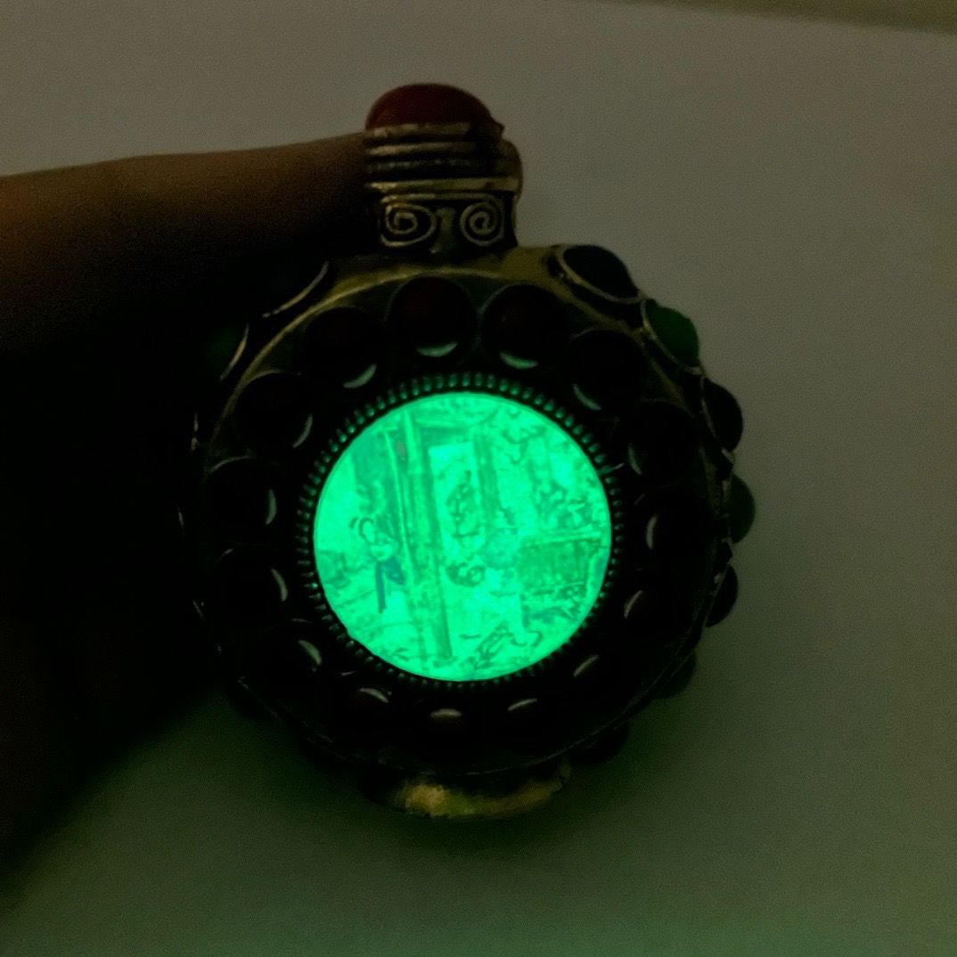 Antiques and miscellaneous collections, antique copper snuff bottles, Tibetan characteristic handicrafts, home living room decoration, antique ornaments