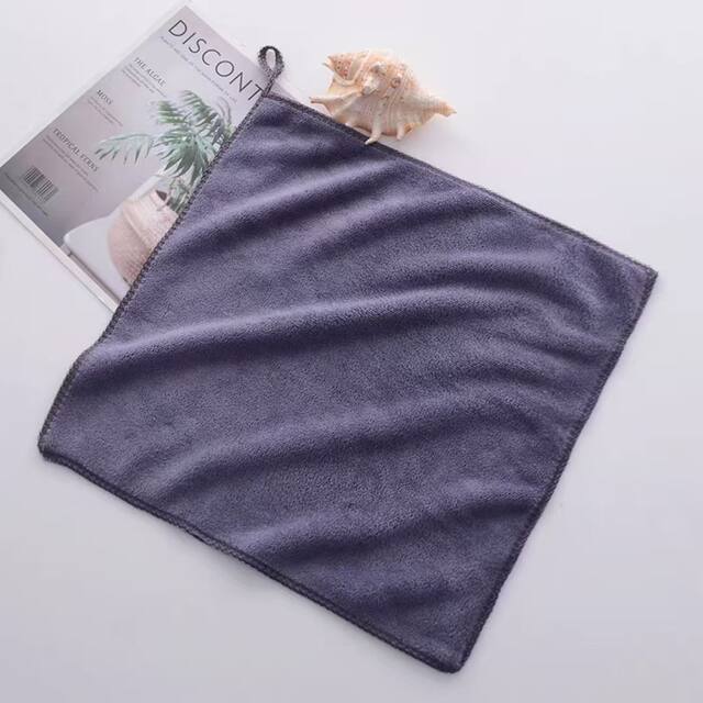 Kitchen, hotel and restaurant rags absorb water and do not shed lint