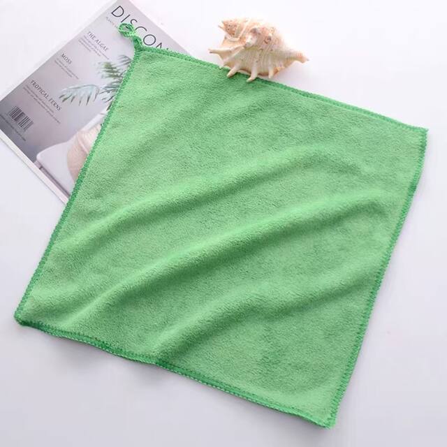 Kitchen, hotel and restaurant rags absorb water and do not shed lint