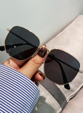 偏光方形复古男女超轻墨镜