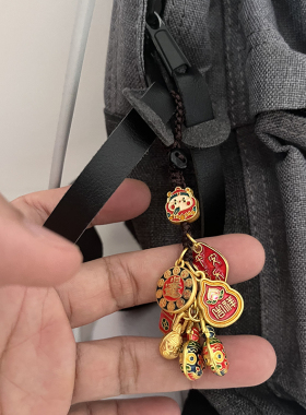 珐琅吞金兽钥匙扣国潮复古沙金貔