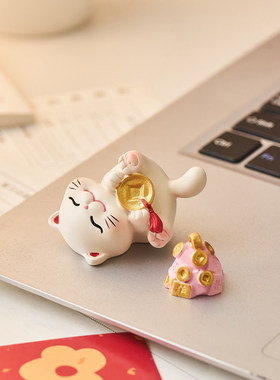 招财猫桌面迷你小摆件办公室桌面工位情绪稳定神器礼物可爱治愈系