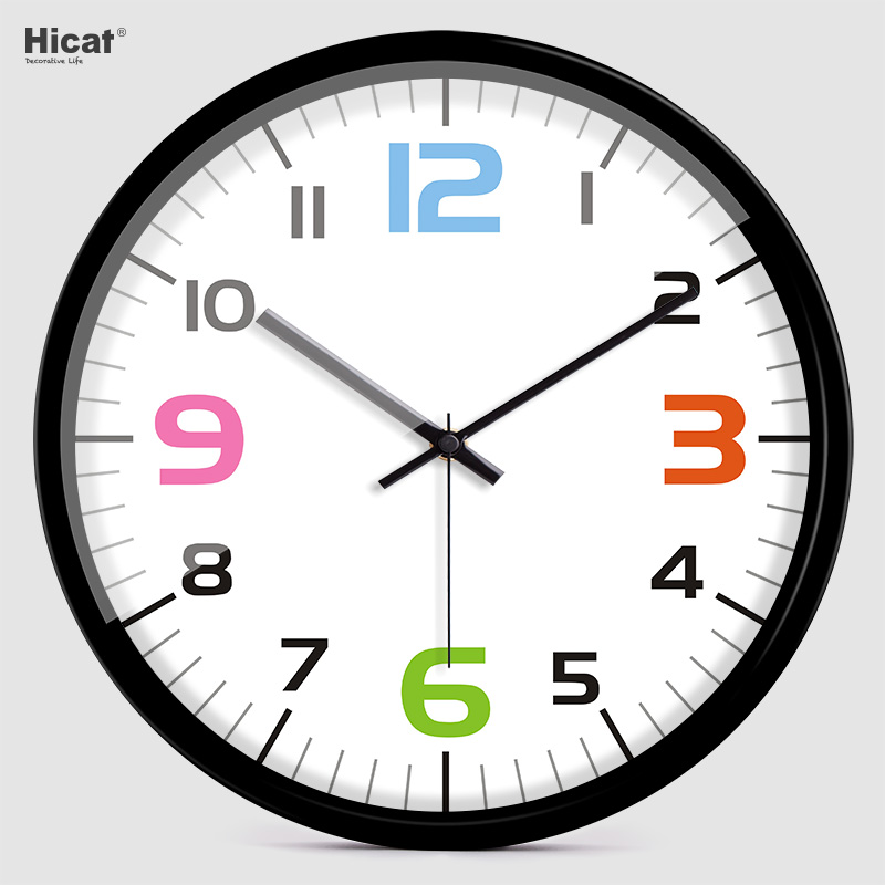 HICAT靜音簡約經典掛鐘創意客廳石英時鐘彩色數字風格大號石英錶