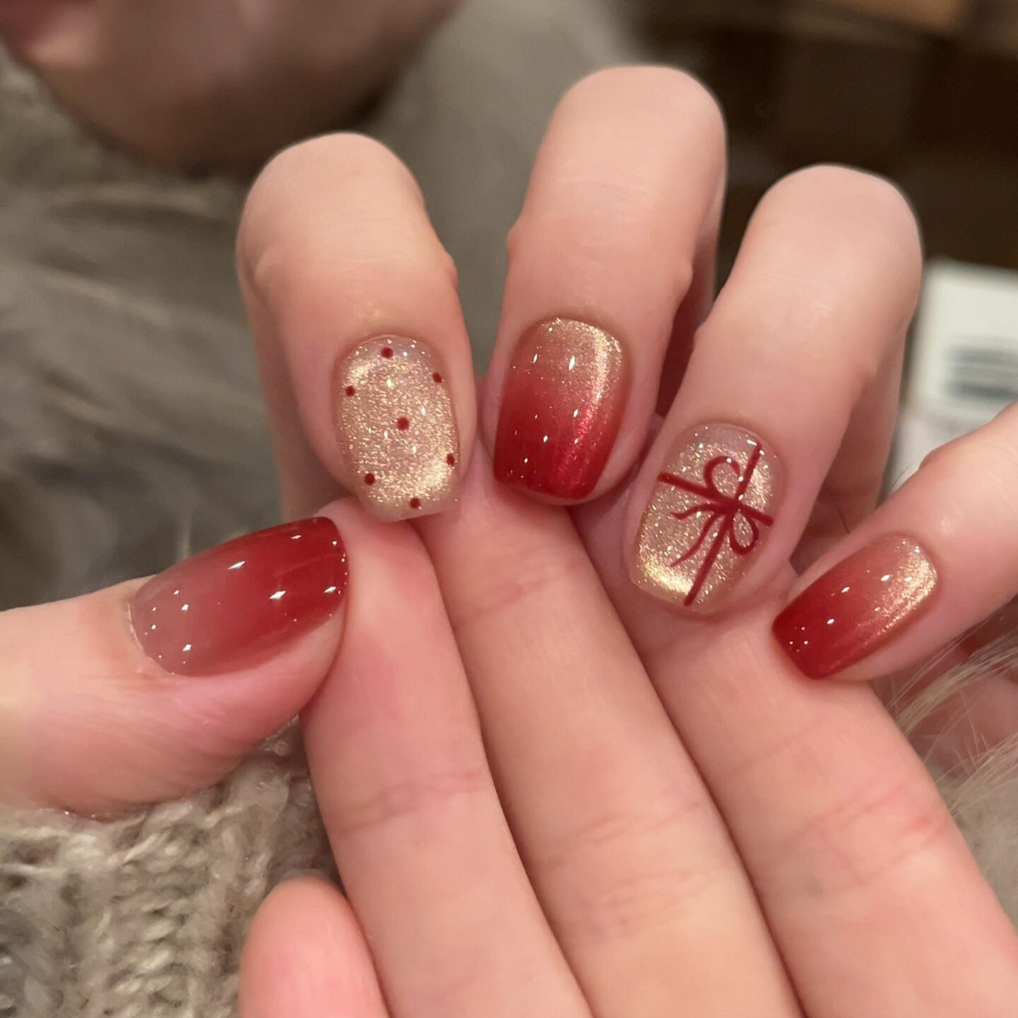 【冬日礼遇】圣诞渐变法式短款美甲纯手工穿戴甲美甲贴片假指甲片,淘宝优惠券,粉丝福利购,淘宝优惠卷