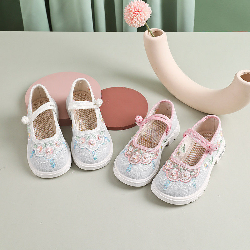 女童绣花鞋中国风汉服鞋子老北京布鞋学生演出鞋古装鞋子新款童鞋,淘宝优惠券,粉丝福利购,淘宝优惠卷
