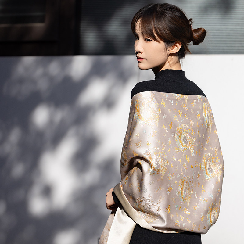 南京云锦研究所博物馆织锦披肩盘扣真丝围巾100%桑蚕丝新中式外搭,淘宝优惠券,粉丝福利购,淘宝优惠卷