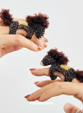 入会享8-9折 小黄香蕉手钩马戒指女新年限定款毛线针织指环套独特